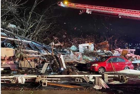 Severe weather pounds Tennessee, leaving six dead in US state