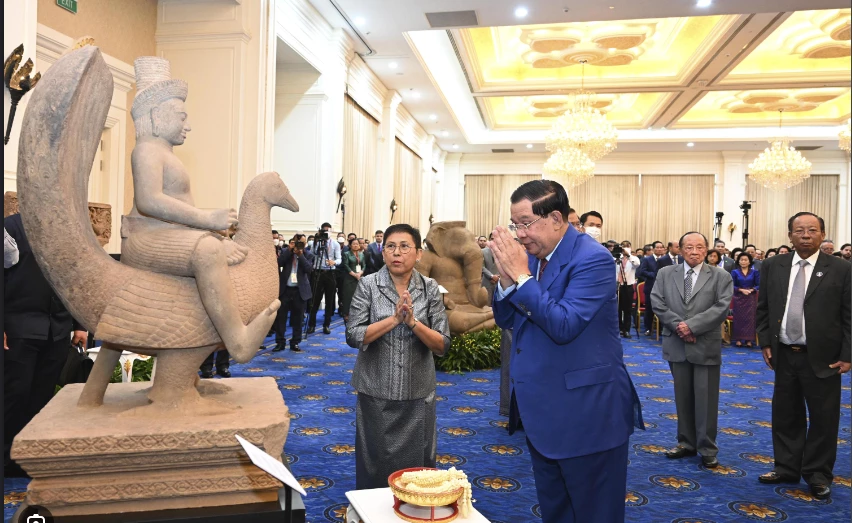 US to return stolen Cambodian treasures