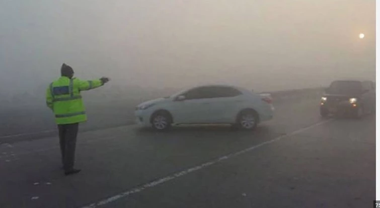 Sections of motorway closed for traffic as fog engulfs Punjab, upper Sindh