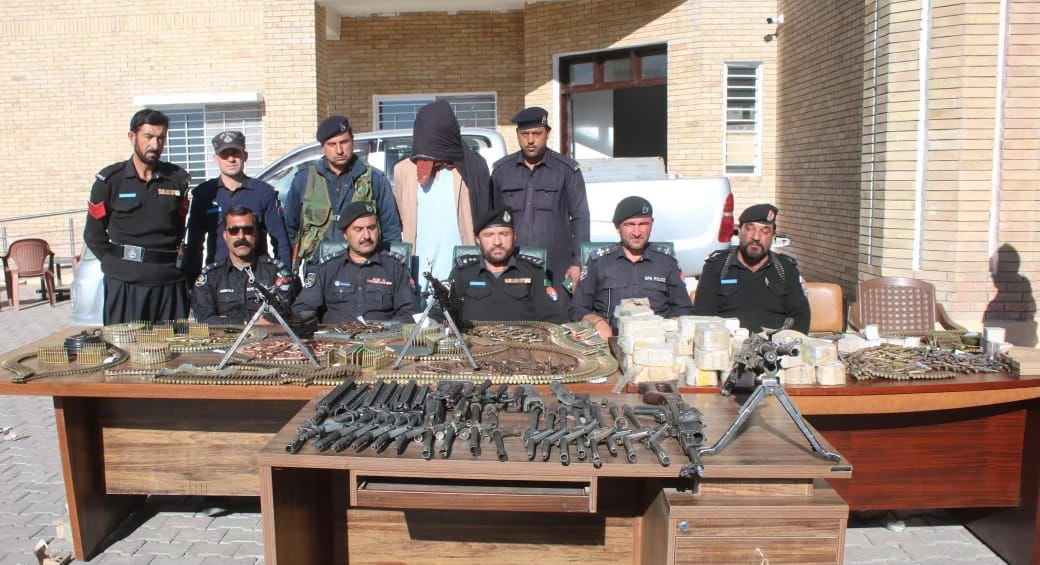 Police seize foreign-made weapons in Parachinar