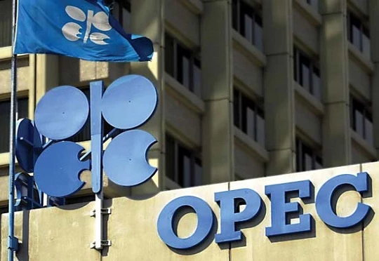 Angola to quit OPEC over oil production quotas disagreement