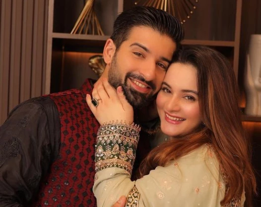 Aiman Khan’s straight responses leave Muneeb in ‘moye moye’ situation