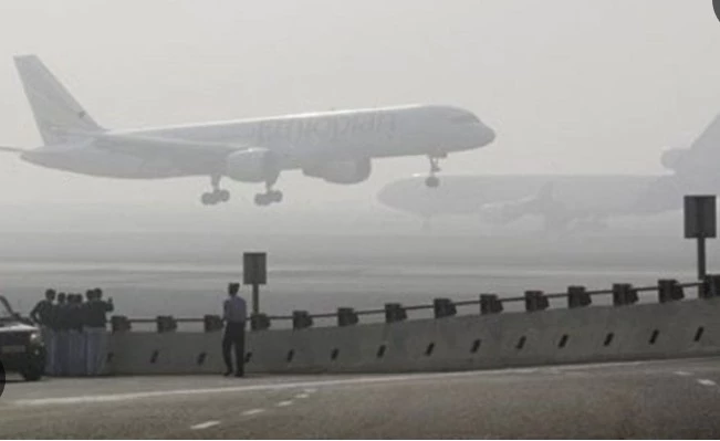 Fog prevents several flights from landing at Lahore Airport