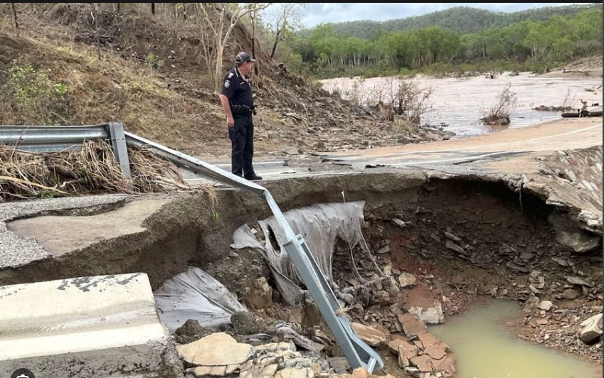 Australia storm cuts power to 110,000 homes, kills one