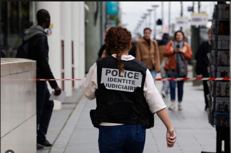 Five bodies found in apartment near Paris