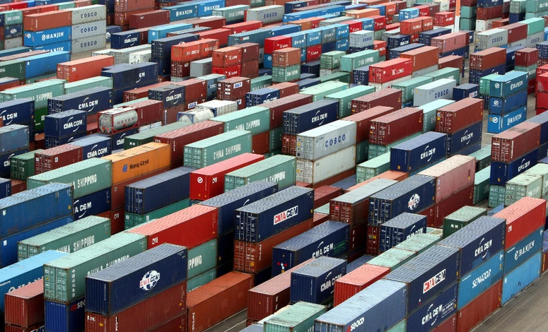 Trade deficit contracts by 35.5 percent in six months