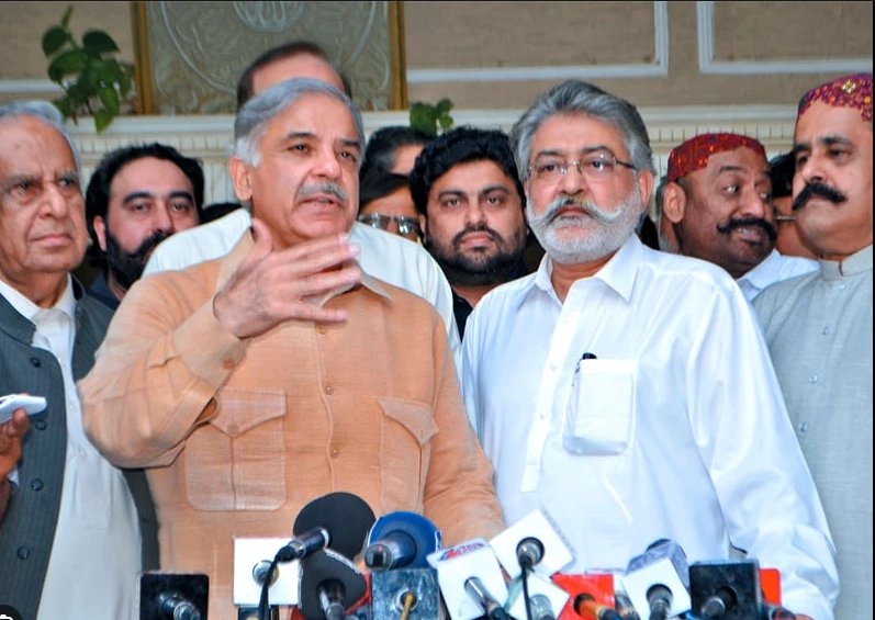 Shehbaz Sharif to hold talks with GDA, MQM leaders in Karachi today