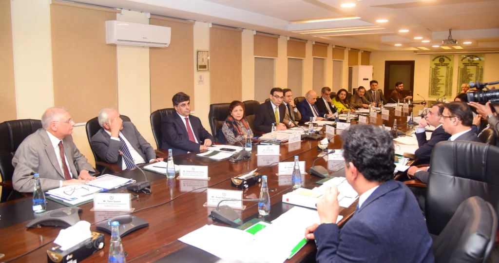 ECC directs NPMC to control inflation, postpones TAPI incentives