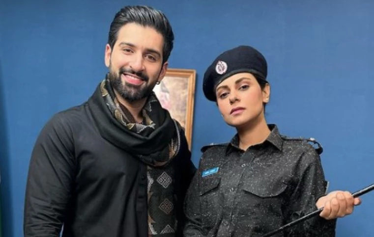 Here are Amar Khan and Muneeb Butt's BTS pictures from upcoming drama serial