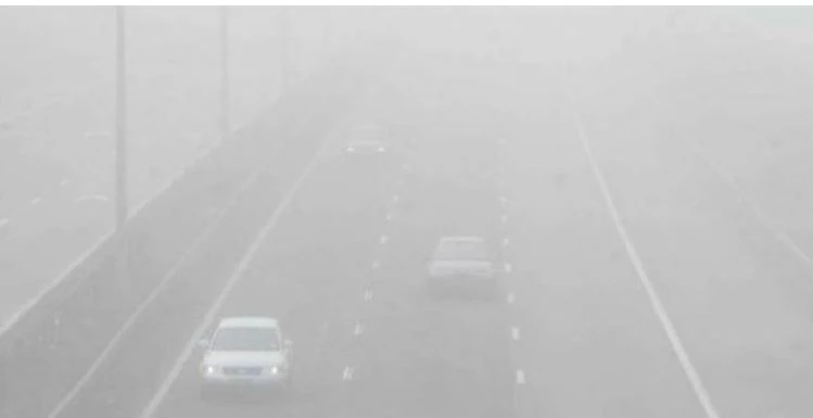 Dense fog over plains of Punjab, KP, Sindh prompts closure of motorways