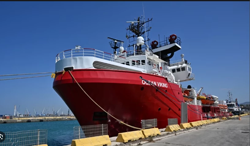 Italy confines Ocean Viking migrant rescue ship for 20 days