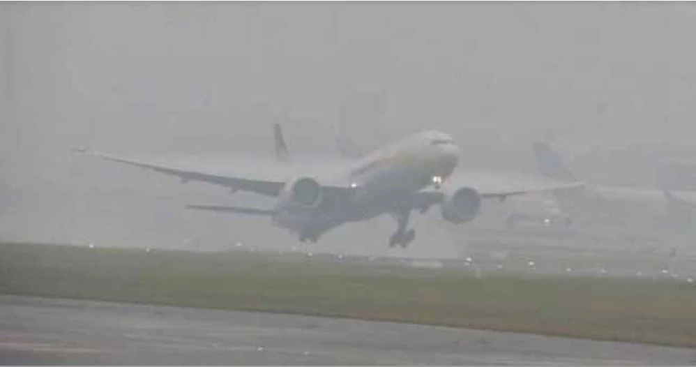 Fog badly disrupts flight operation at Islamabad Airport