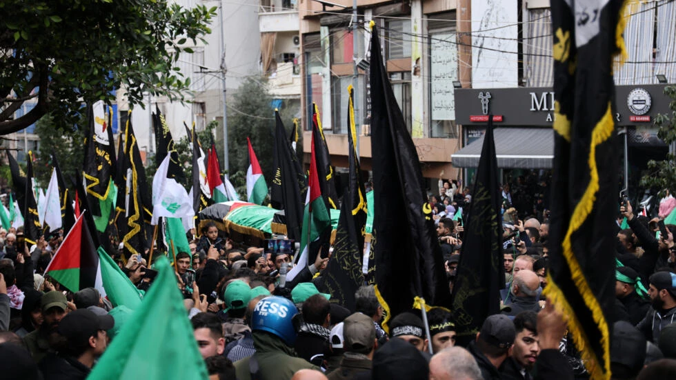 Hundreds mourn Hamas deputy leader at Beirut funeral