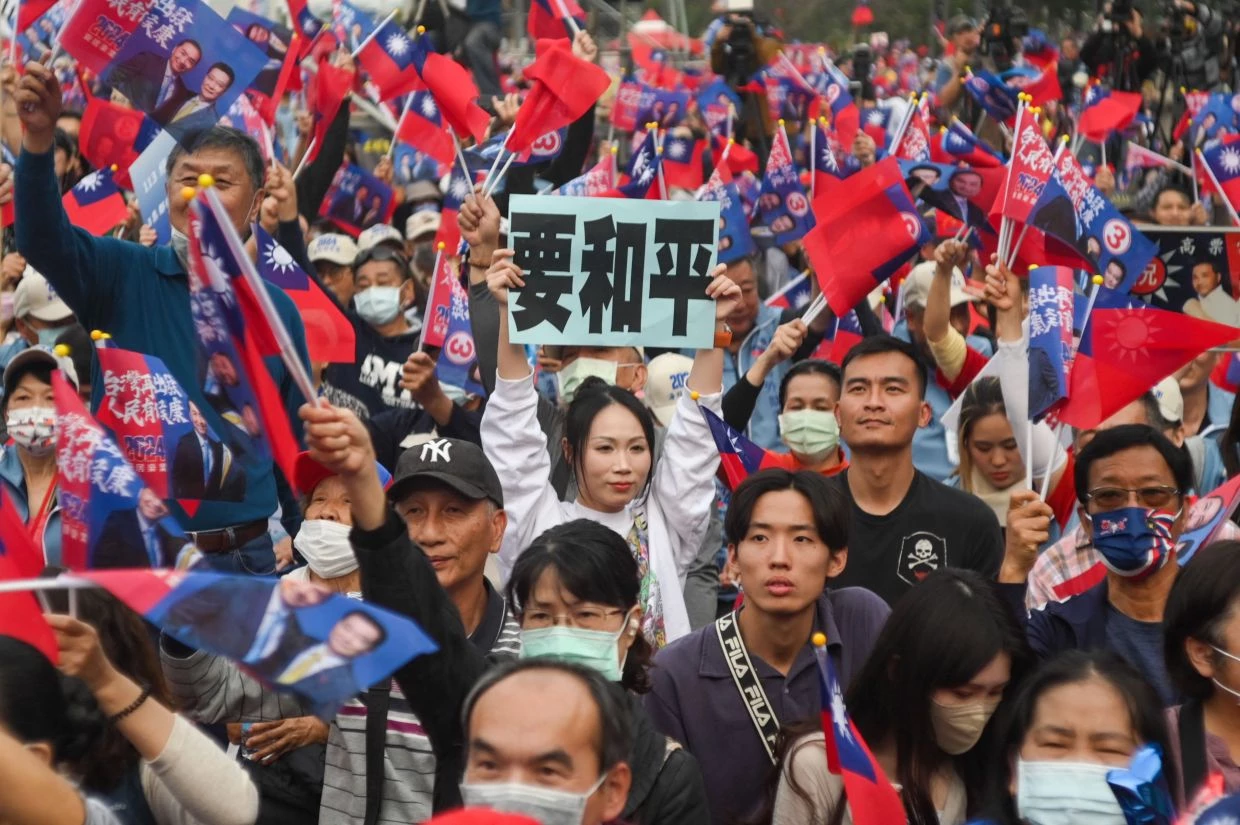 Taiwan hits campaign fever pitch in final weekend before poll