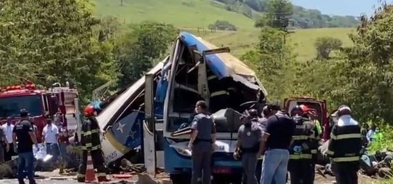 25 killed in bus, truck crash in Brazil: firefighters