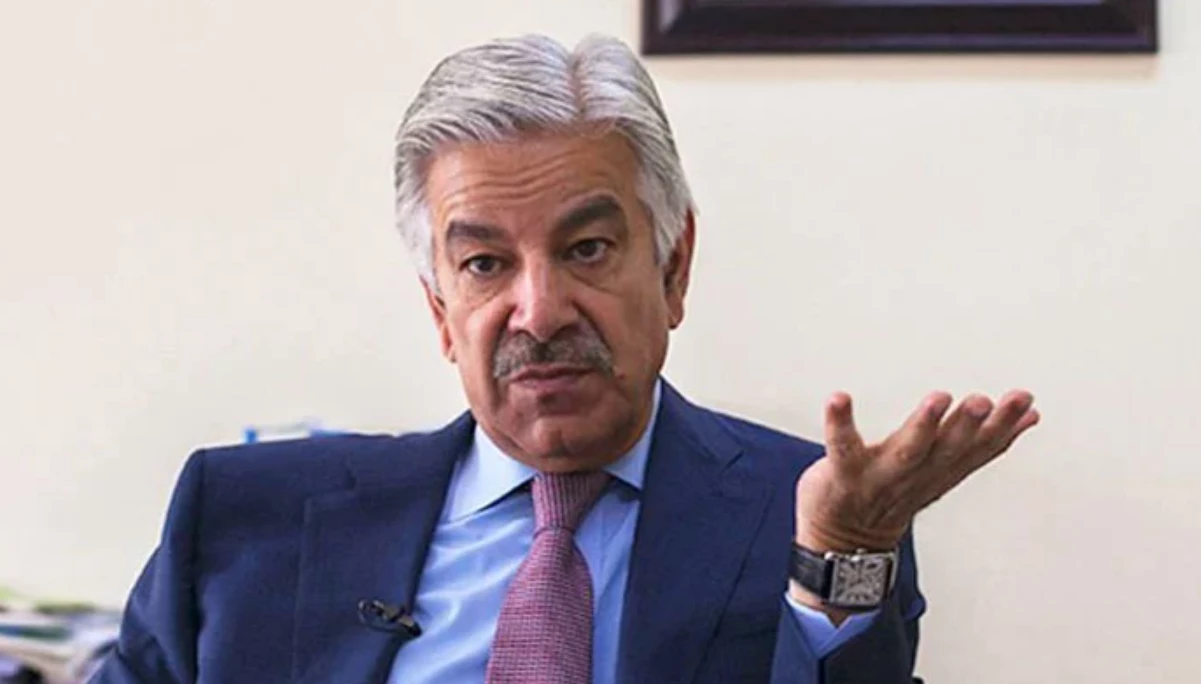 No more honorable: Kh Asif reacts to Justice Ijaz's resignation