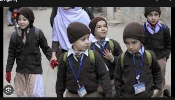 Students allowed to wear warm clothes in Punjab schools