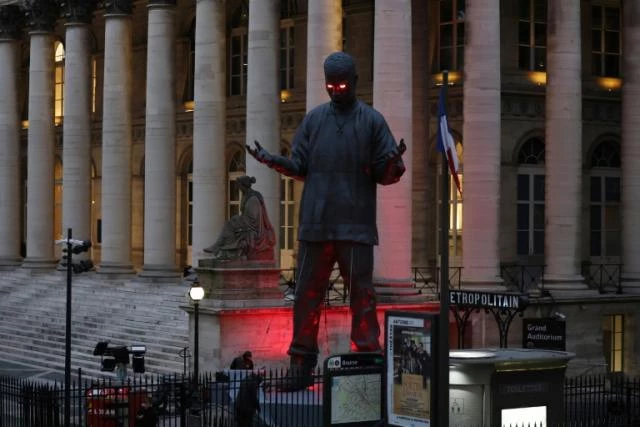 Giant statue of rapper Kid Cudi appears in Paris