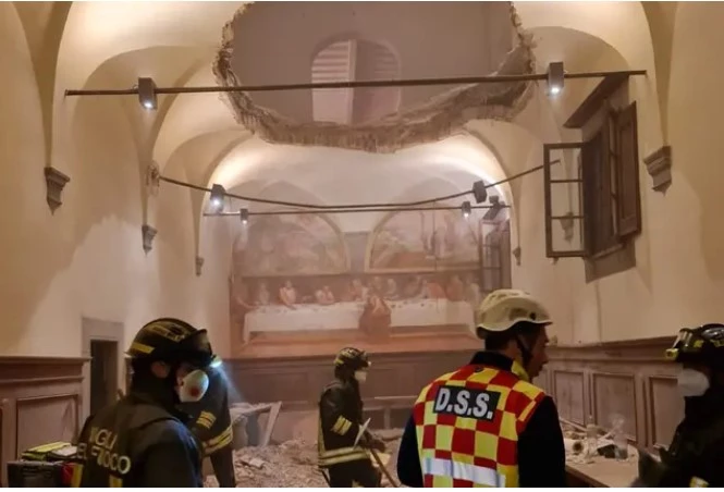 Floor collapses at Italy wedding, injuring 30