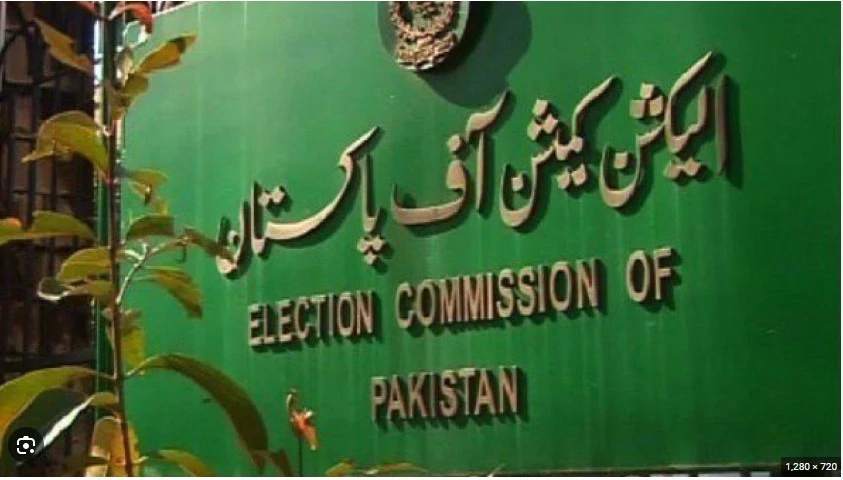 ECP hears contempt case against Imran Khan at its office