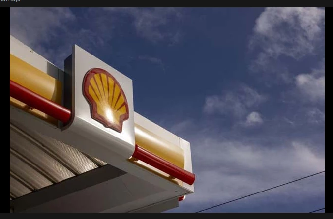 Shareholders urge Shell to set climate targets