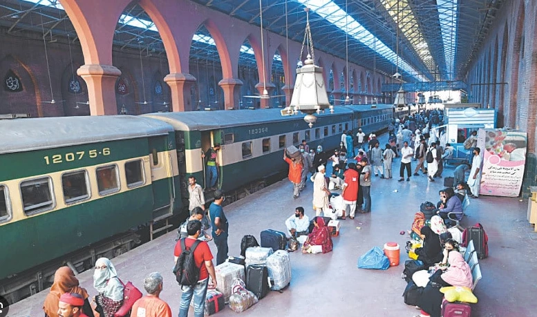 Travelling by train may prove hectic, stars caution folks