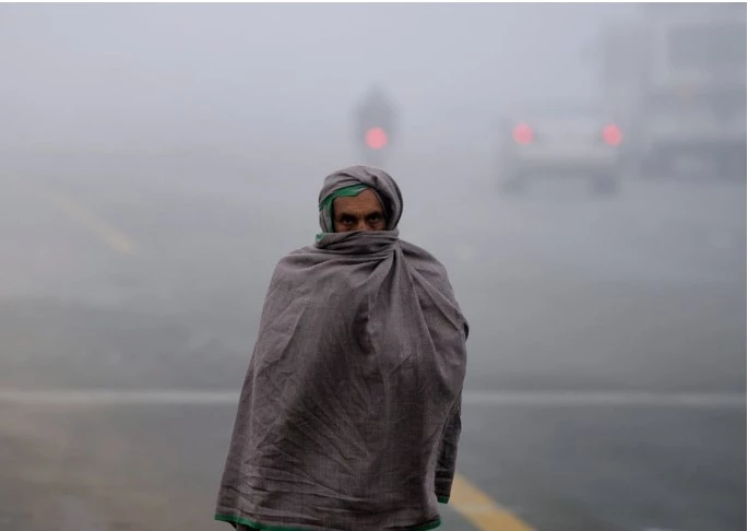 Lahore shivers in biting cold