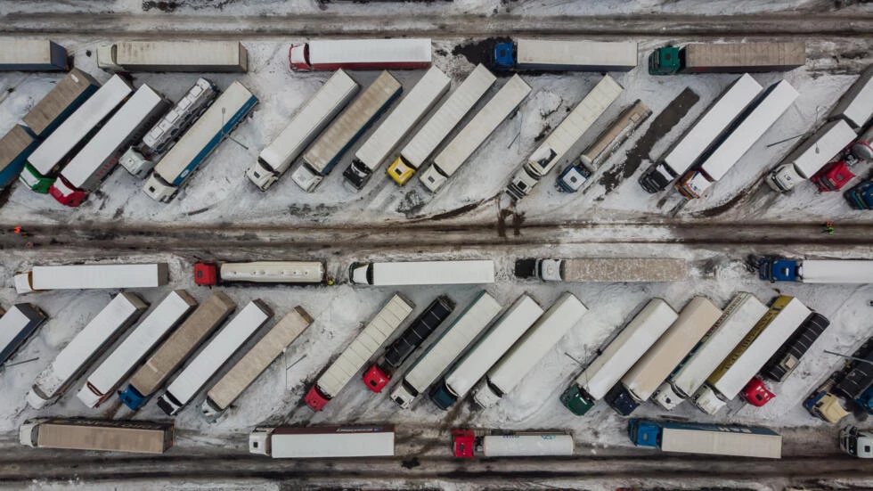 Polish truckers suspend Ukraine border blockade