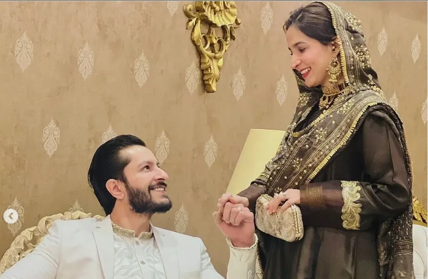 Arslan Faisal wife's elegant ‘dupatta style’ wins hearts of many