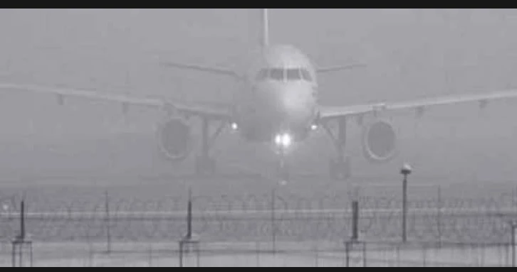 Dense fog causes delay in many flights at Lahore Airport