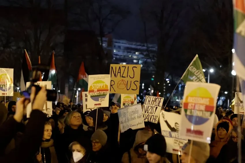 'Silent majority' marches against Germany's far-right AfD