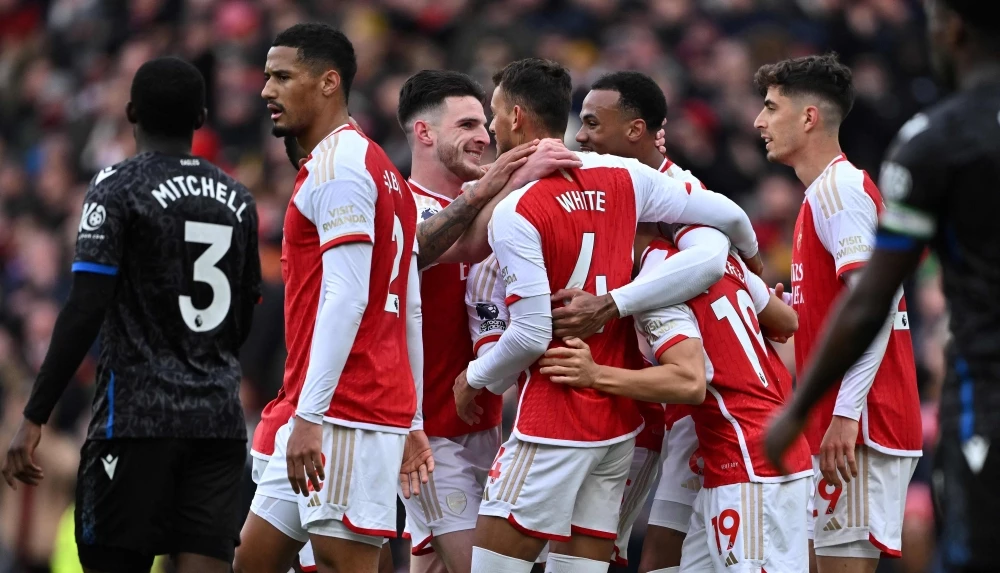 Arsenal thrash Crystal Palace to ease back to winning ways