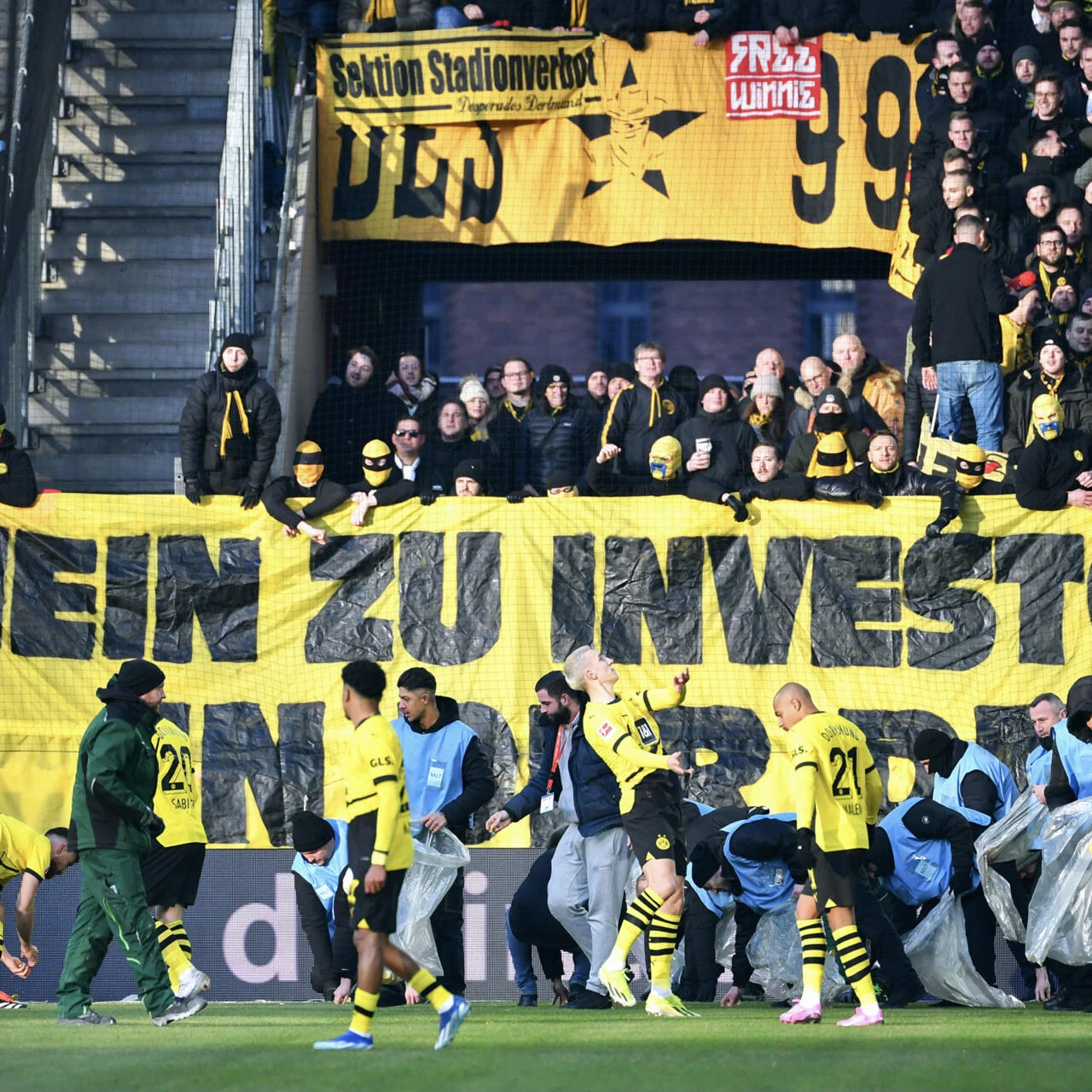 Fan protests interrupt Cologne-Dortmund game