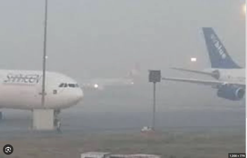 Two flights cancelled, 15 delayed after fog engulfs Lahore airport