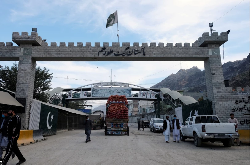 Torkham border crossing reopens after Pak-Afghan negotiations