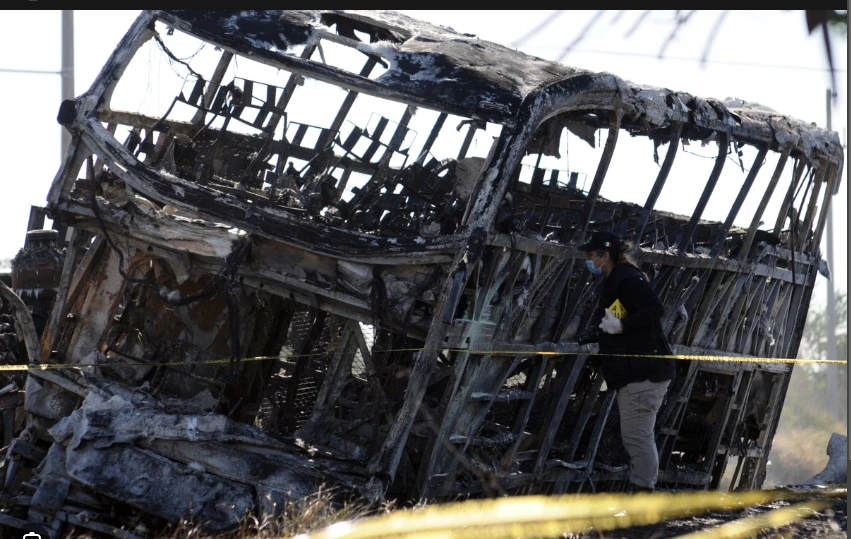 19 dead, 22 injured in fiery Mexico bus crash