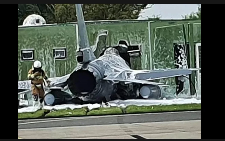 US F-16 fighter jet crashes off South Korea, pilot rescued