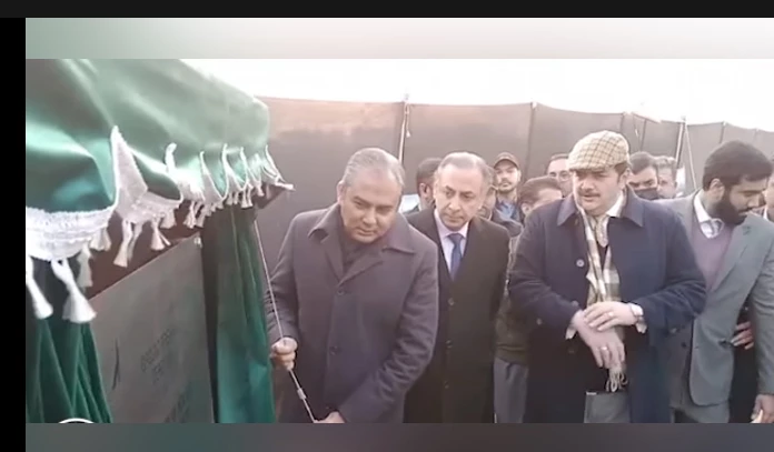 Punjab CM lays foundation stone of GOR for police in Lahore