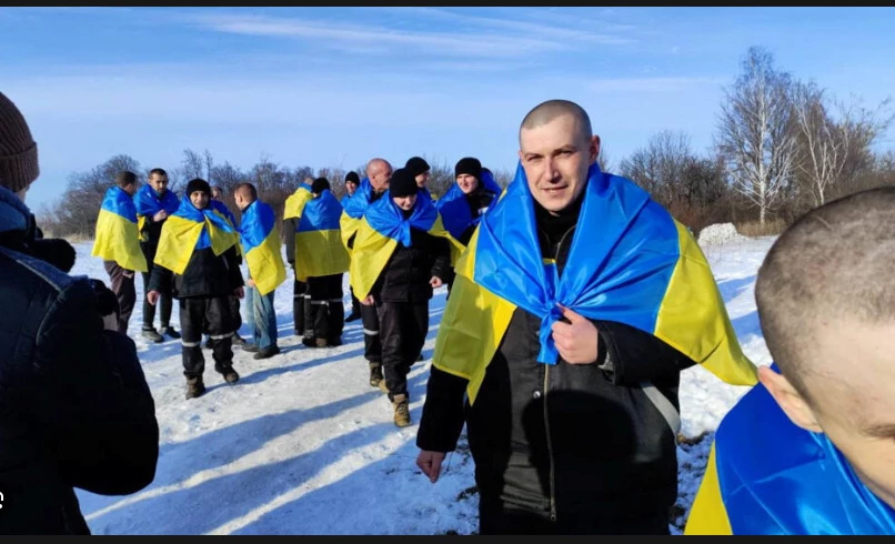 Russia and Ukraine exchange hundreds of POWs