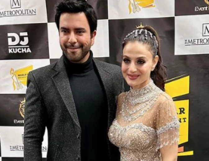 Junaid Khan responds to criticism over interaction with Ameesha Patel