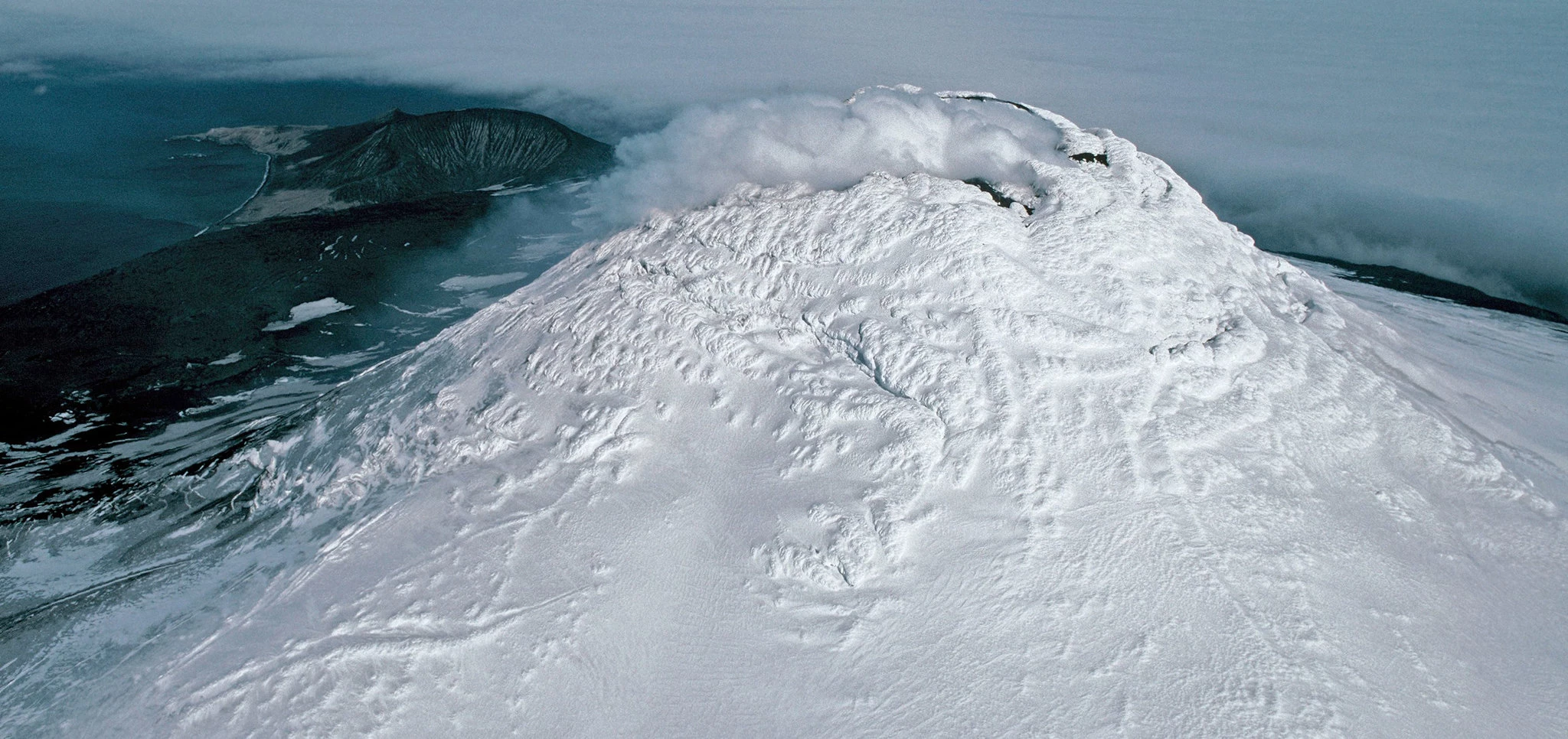 Ice and fire: Antarctic volcano may hold clues to life on Mars