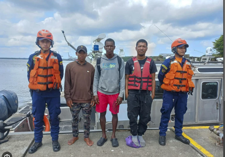 Panamanians lost at sea count their lucky coconuts