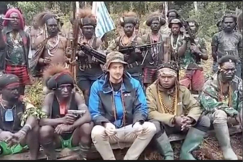 New Zealand calls for pilot kidnapped in Papua to be freed