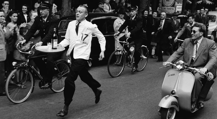 Waiters to race through Paris streets as historic contest returns