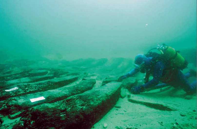 Archeologists probe mysterious Canadian shipwreck