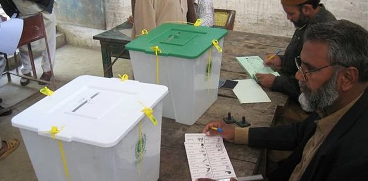 Arrest warrant for 114 government employees in Karachi for violating election orders