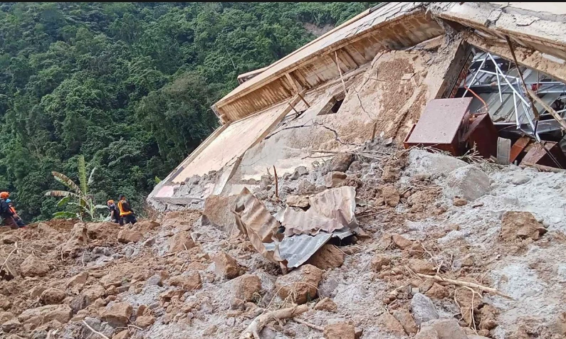 Quake halts search at Philippines landslide disaster site