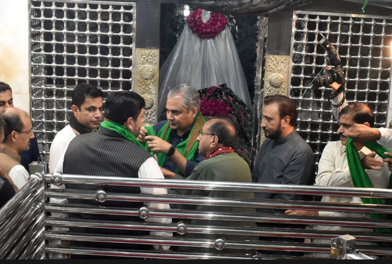 CM Naqvi reviews expansion work at Darbar Pak Daman shrine in Lahore