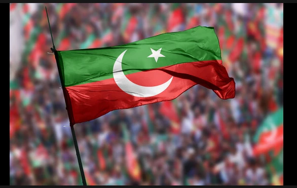 PTI plans 'loyal to Imran' oath for election winners