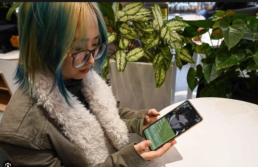 Young Chinese women turn to AI boyfriends